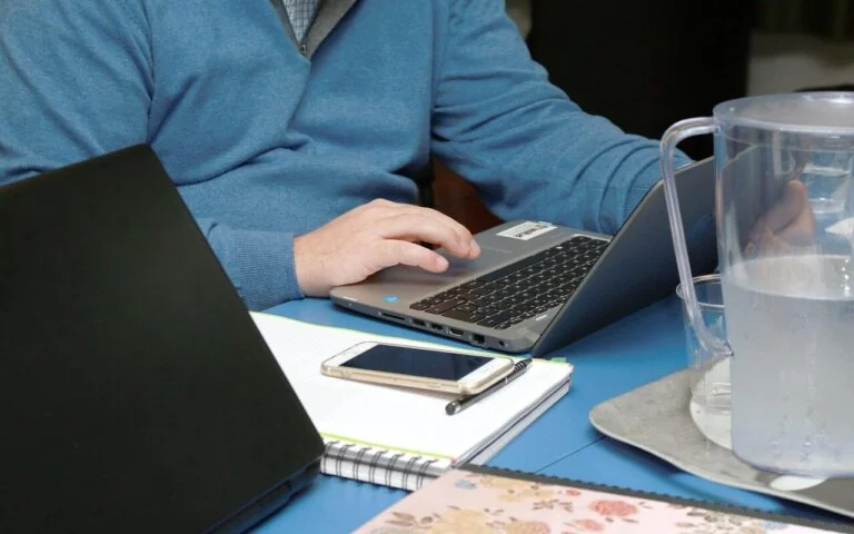 office 4194326 1280 edited 768x480 1
